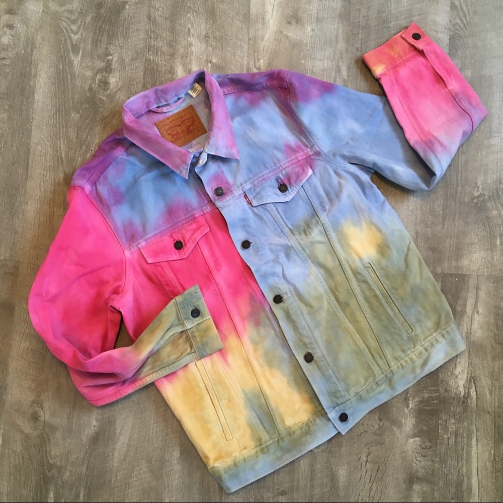 LEVI’S tie dyed trucker jacket